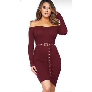 Long sleeve dress with belt